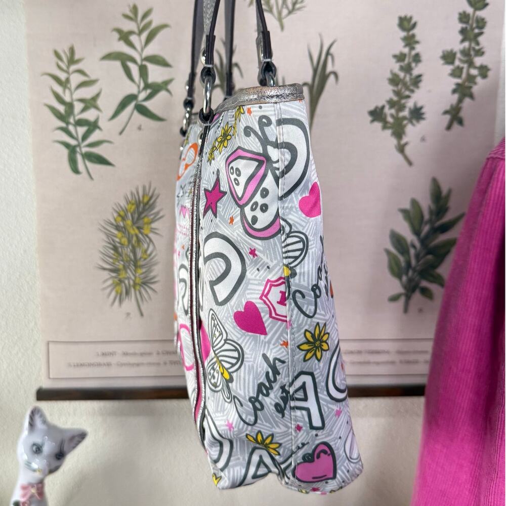 Vintage Y2k Coach Poppy Graffiti Tote Shoulder Bag Butterfly Charm Cutecore - Picture 7 of 14